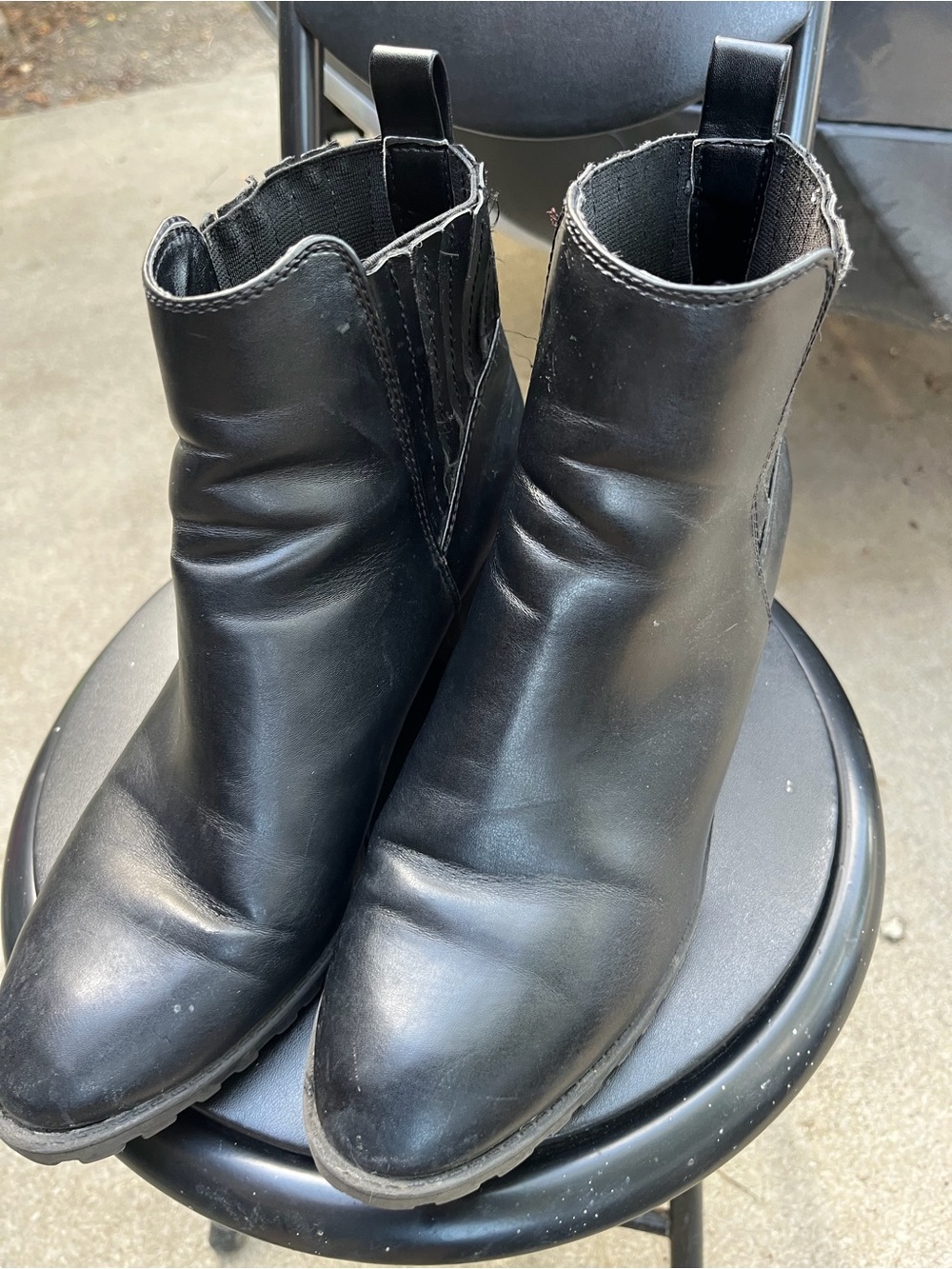 Banana Republic Black Ankle Boots Womens size 9… good condition